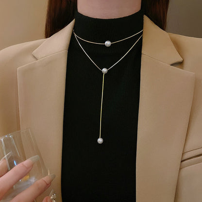 Fashionable White Pearl Pendant Necklace