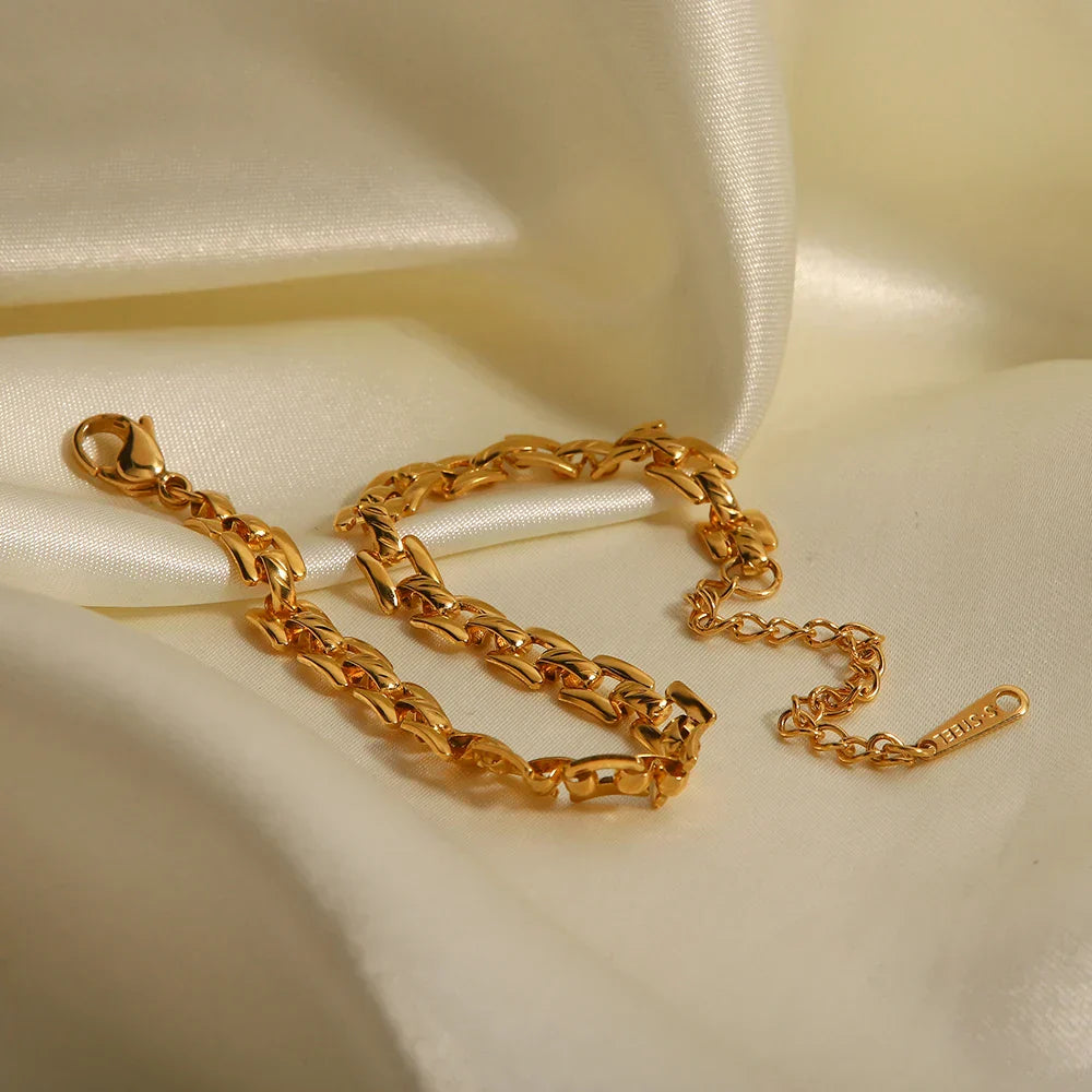 Delicate Thin 14k Gold Bar Bracelet