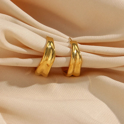 Classic Minimalist Pendant Earrings