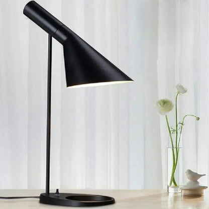 Stylish Metal Desk Lamp - Luxicro