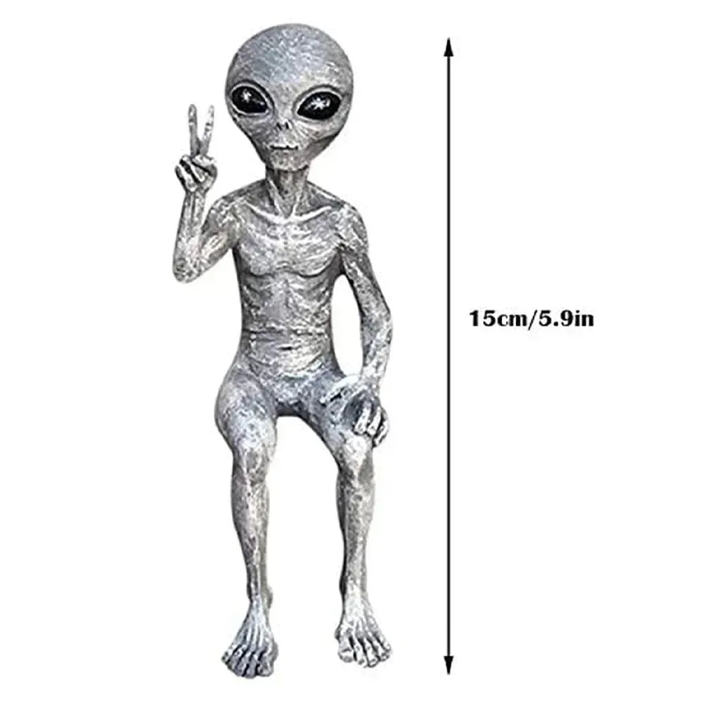Fun Alien Yard Statue UFO Decoration - Luxicro