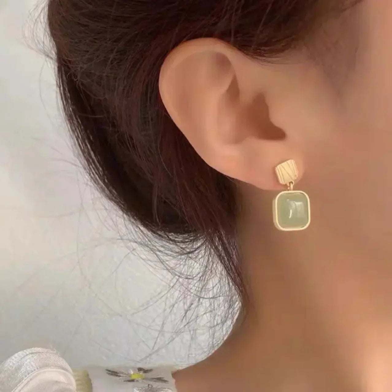 Fashionable Green Stone Earrings - Luxicro