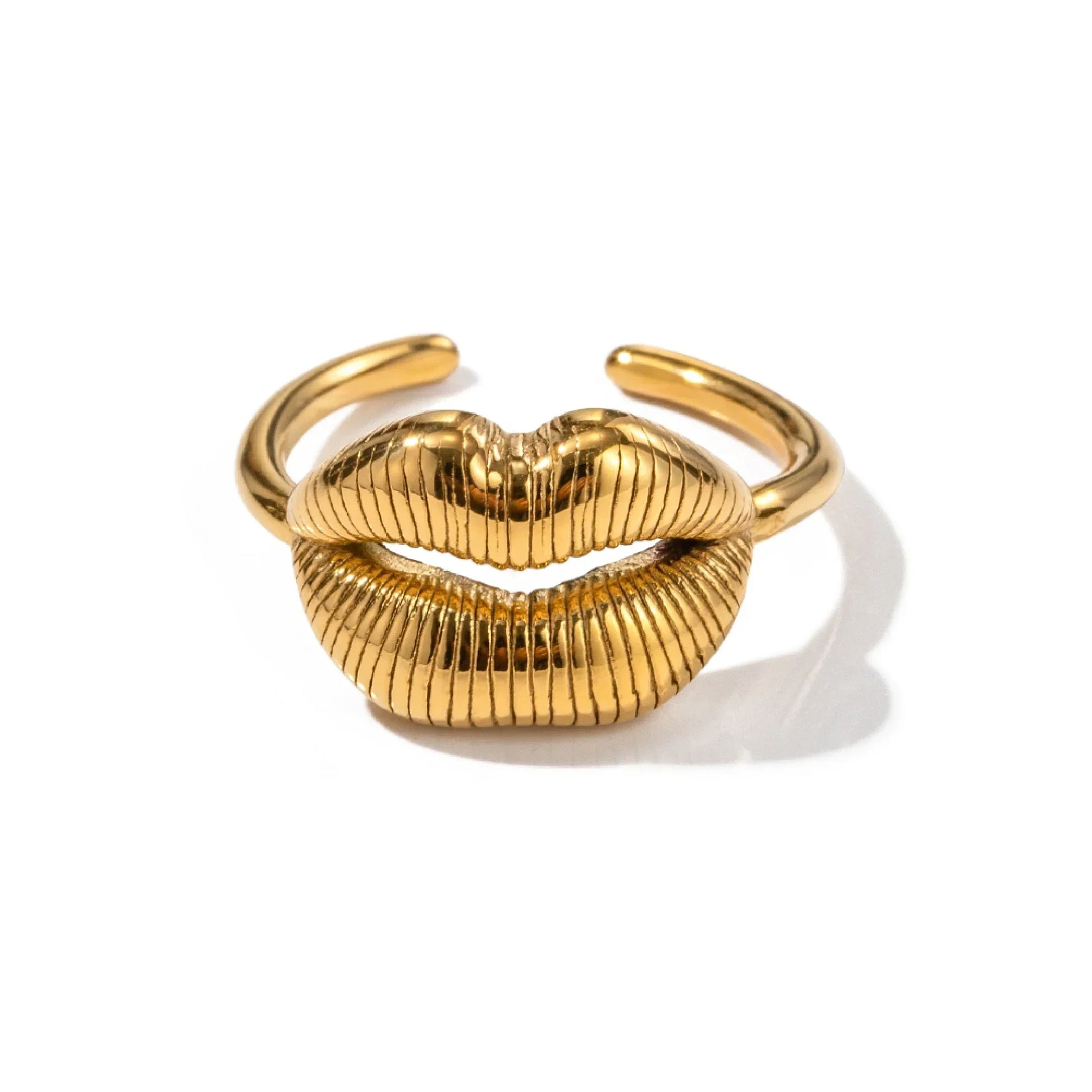 Romantic Heart Shaped Engagement Ring - Luxicro