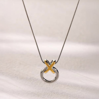 Elegant Bar Chain Kiss Necklace