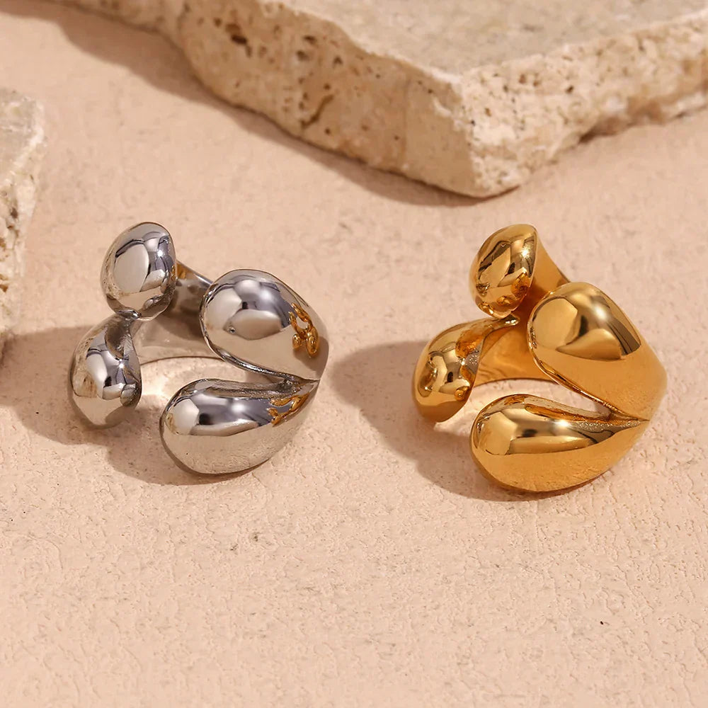 Elegant 4 Drop Gold Pendant Ring