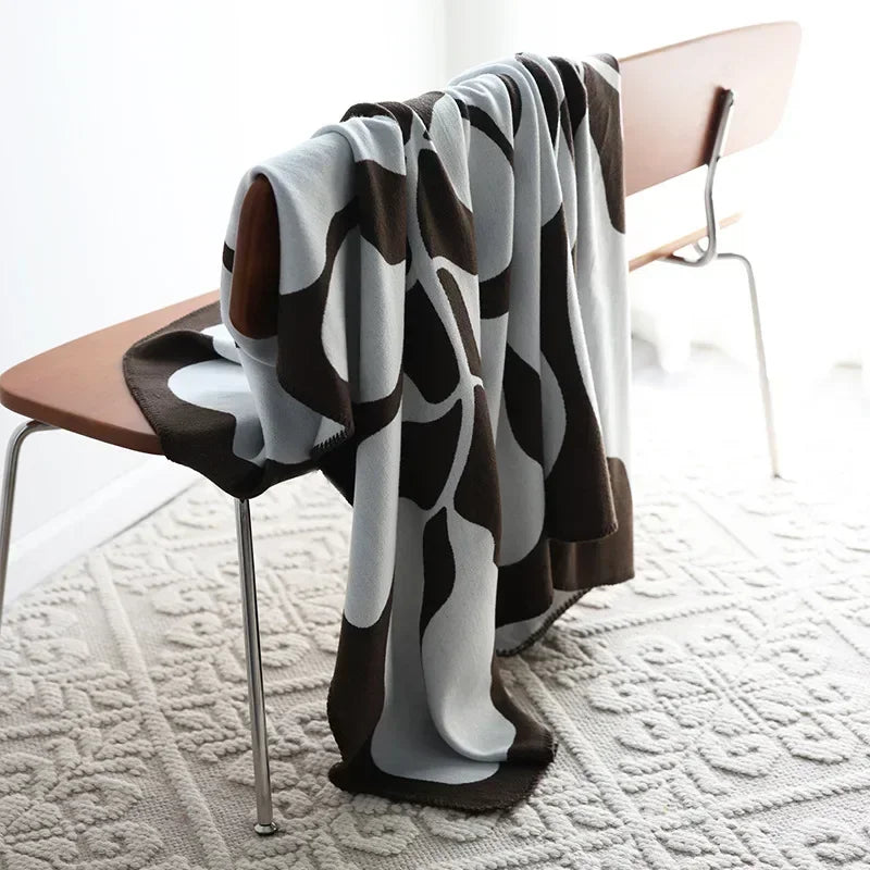 Warm Fuzzy Nordic Throw Blanket - Luxicro