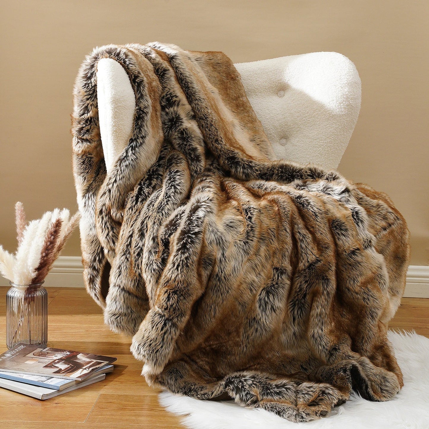 Cozy Faux Fur Throw Blanket Soft Home Accent
