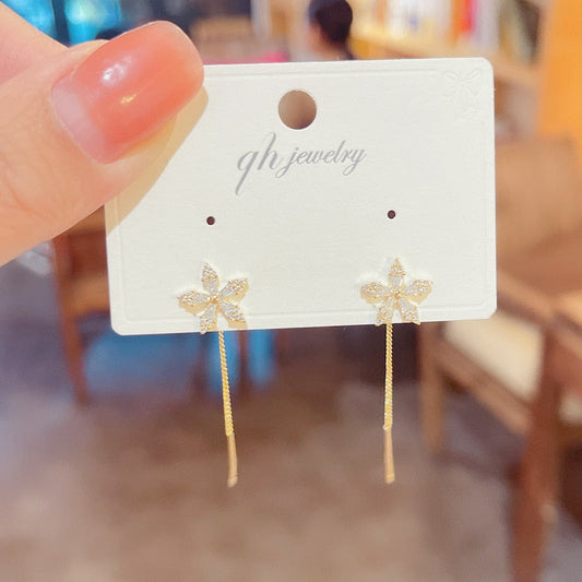 Beautiful Floral Dangling Drop Earrings - Luxicro