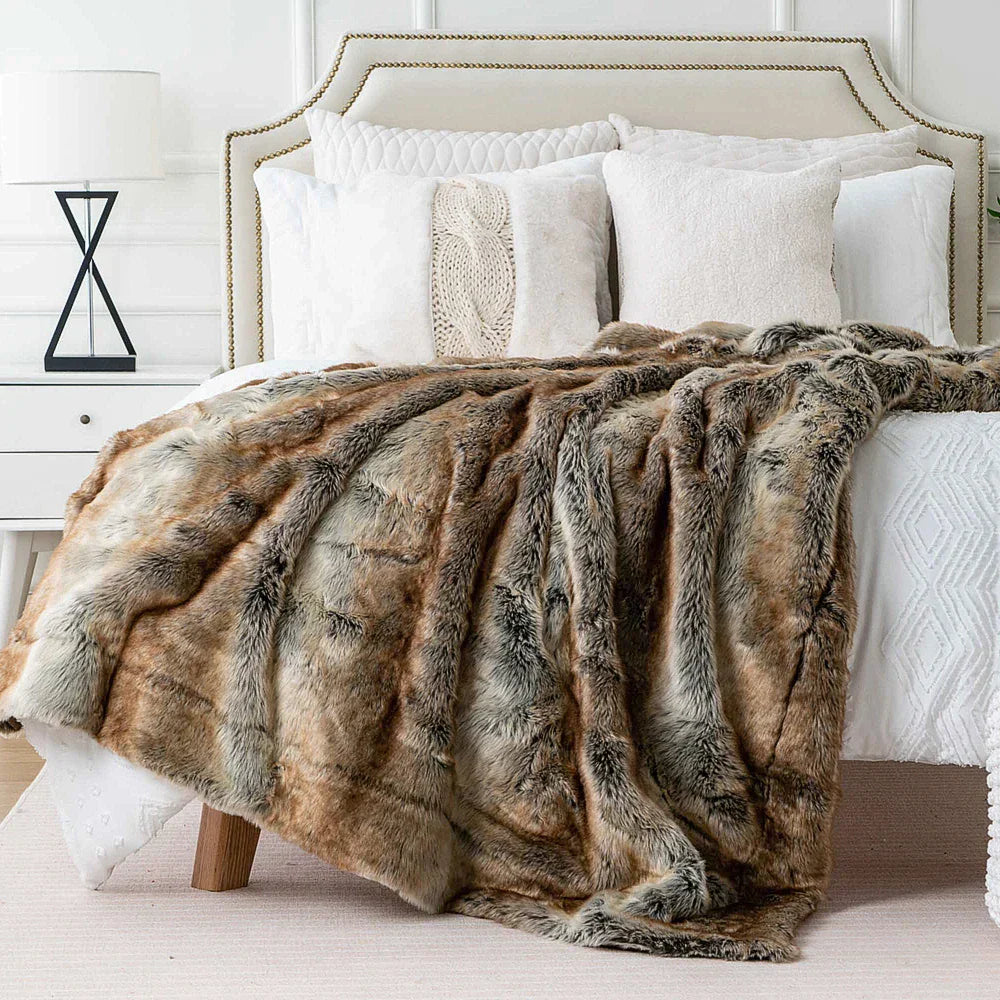 Cozy Faux Fur Throw Blanket Soft Home Accent