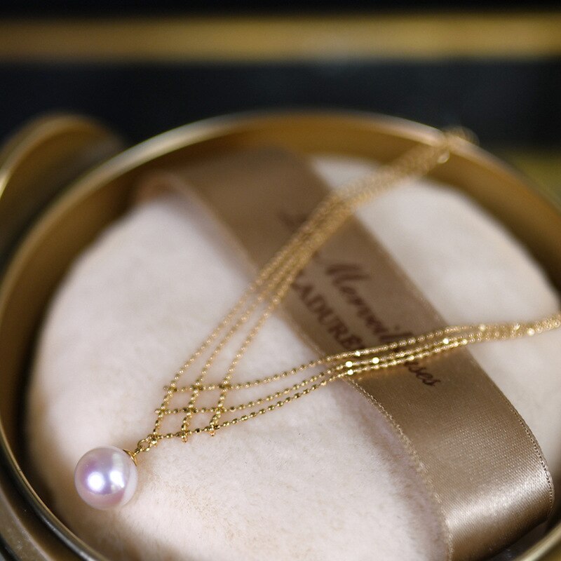 Fashionable White Pearl Pendant Necklace