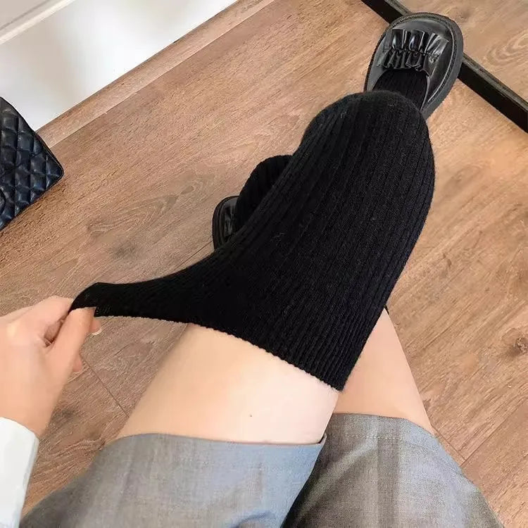 Warm Ladies Knee High Winter Socks - Luxicro