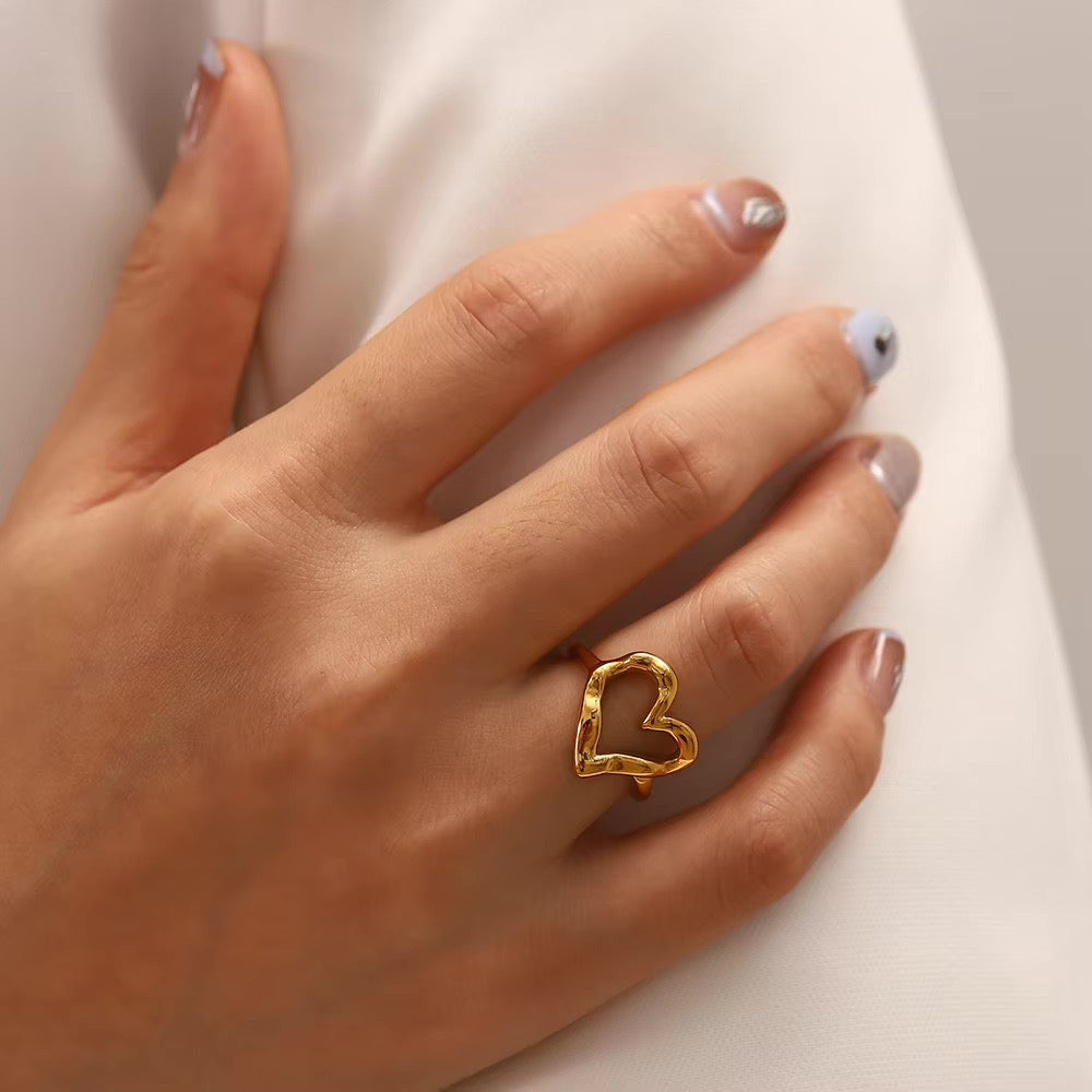 Luxurious Gold Heart Shape Engagement Ring - Luxicro