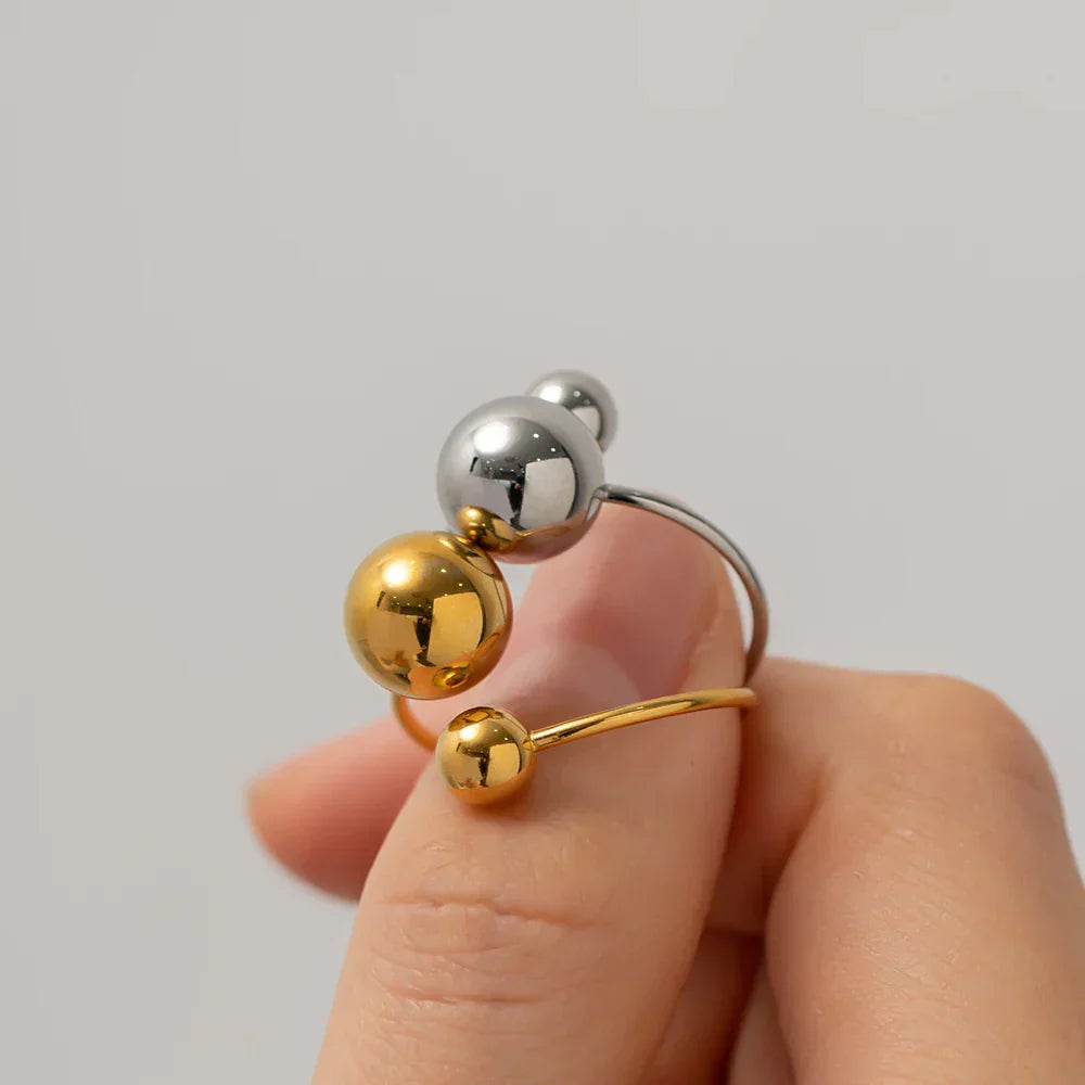 Elegant 14K Gold Double Ball Cocktail Ring
