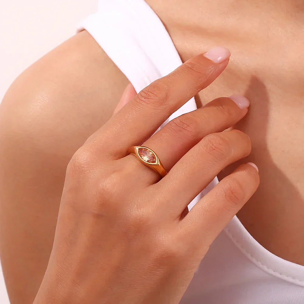 Premium 18k Gold Diamond Solitaire Engagement Ring