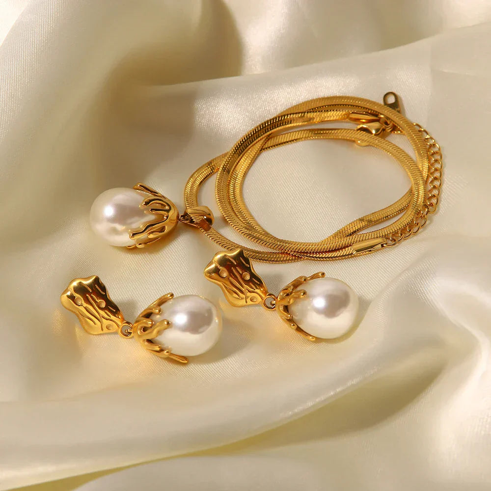 High Quality 18k Pearl Necklace Set