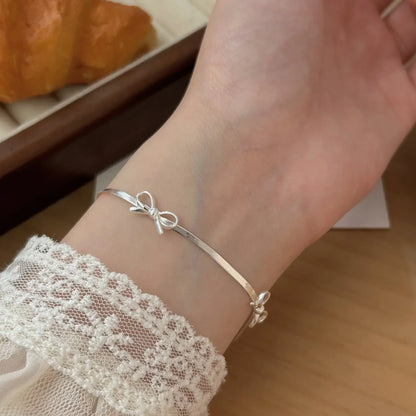 Dainty Floral Necklace and Bracelet Set