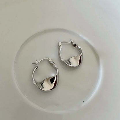 Classic Minimalist Pendant Earrings