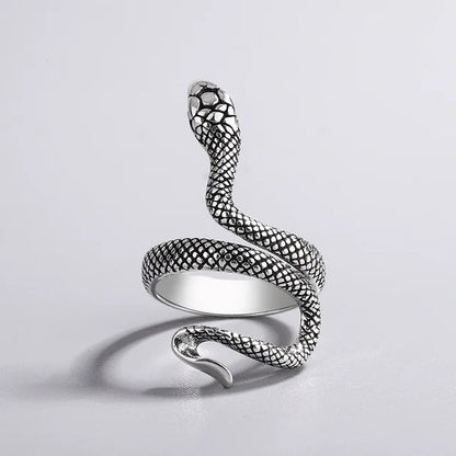 Stylish Snake Pattern Metal Ring