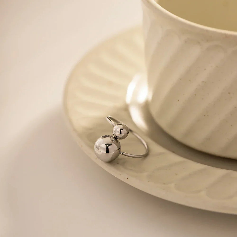 Elegant 14K Gold Double Ball Cocktail Ring