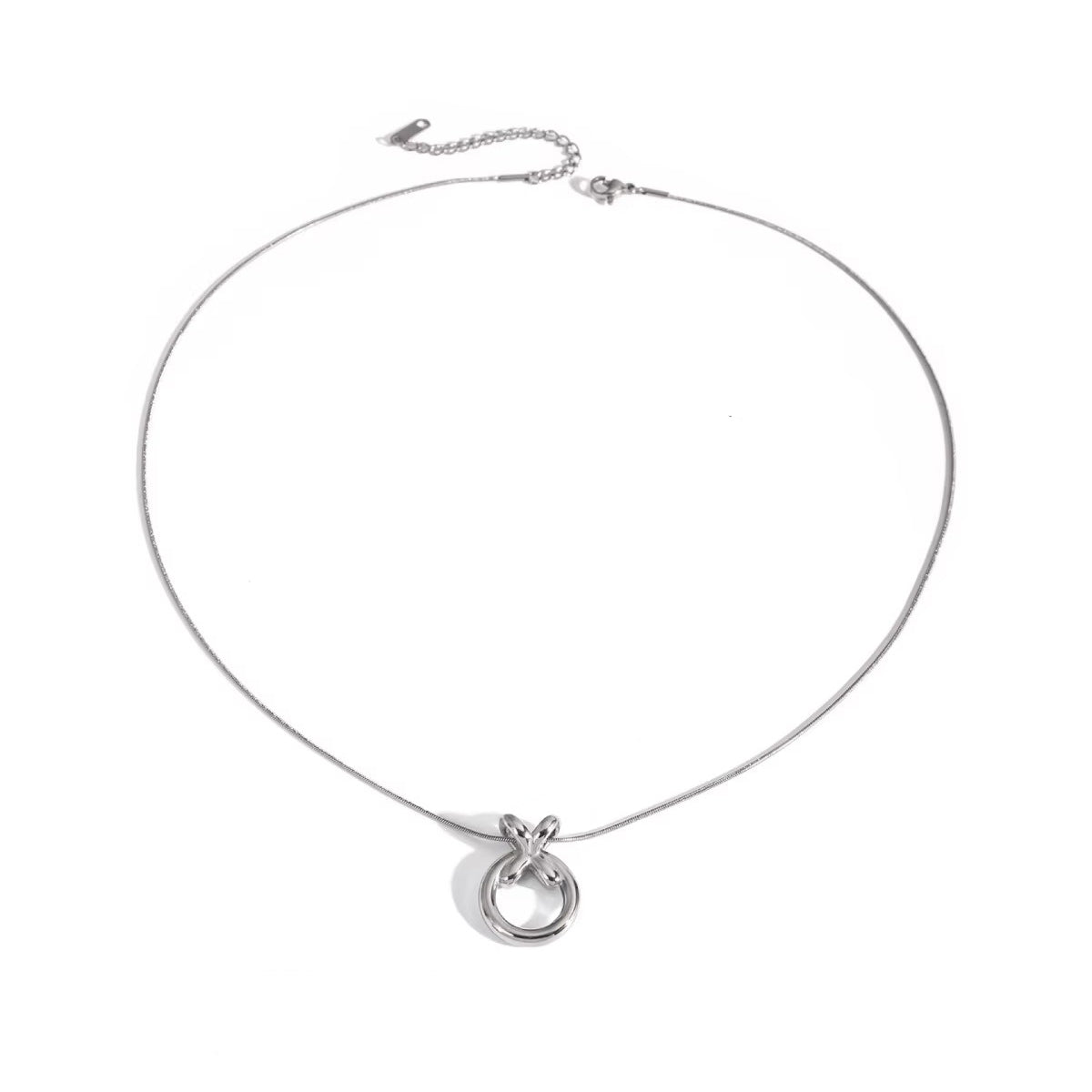 Elegant Bar Chain Kiss Necklace