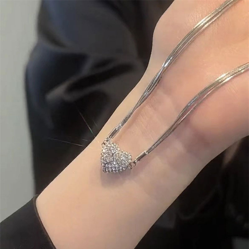 Shiny Gemstone Heart Shape Pendant Necklace