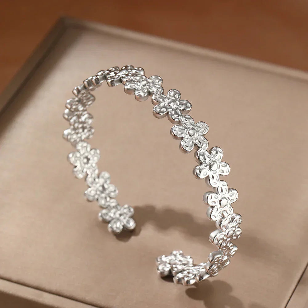 Elegant Flower Design Cuff Bangle