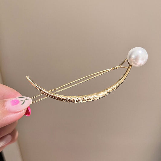 Delicate Asian Pearl Hair Barrette - Luxicro