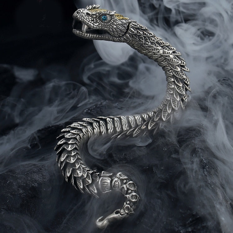 Stylish Dragon Pendant Bracelet