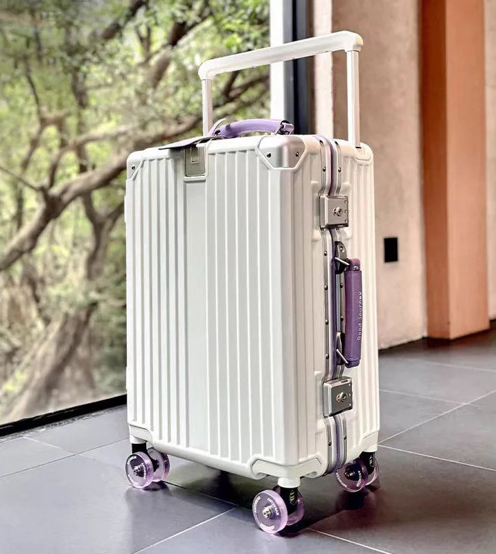 Strong Travel Hard Shell Suitcase Valencia - Luxicro
