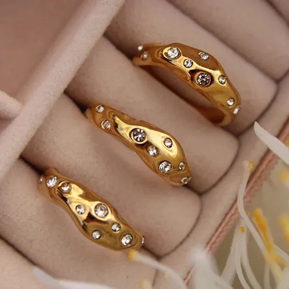 Elegant Diamond 14k Gold Wedding Ring