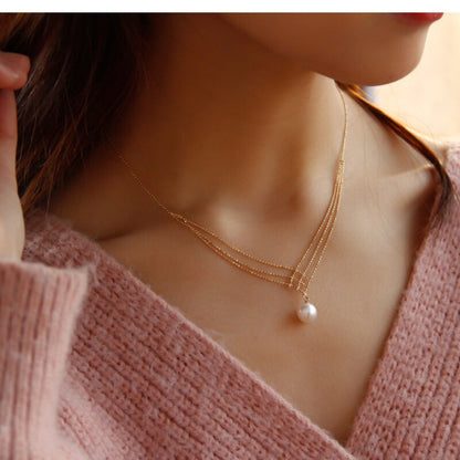 Fashionable White Pearl Pendant Necklace