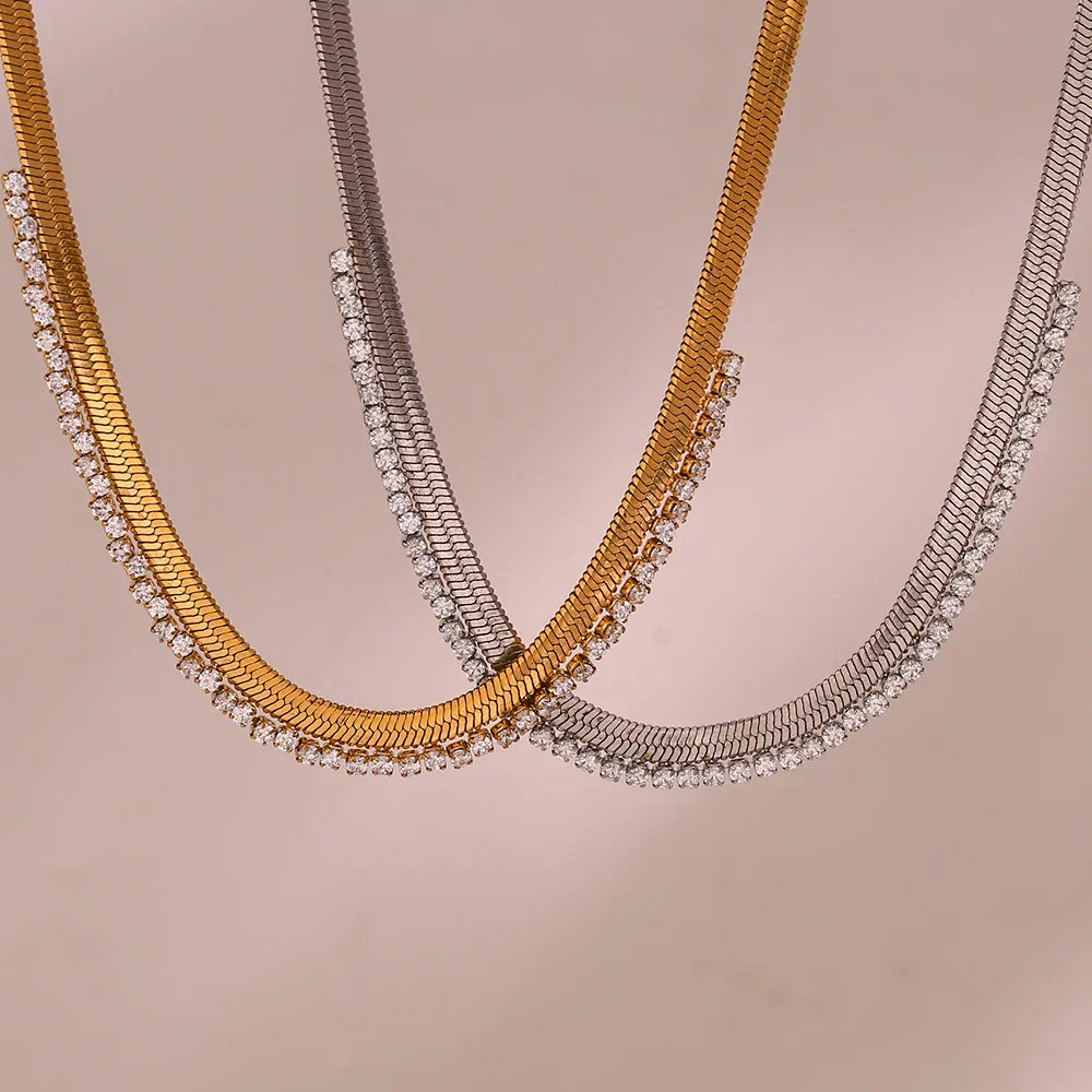 Elegant Herringbone Glitter Diamond Necklace