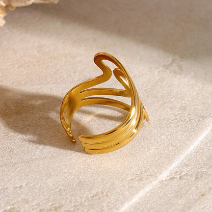 Elegant Ocean Wave Silver Ring