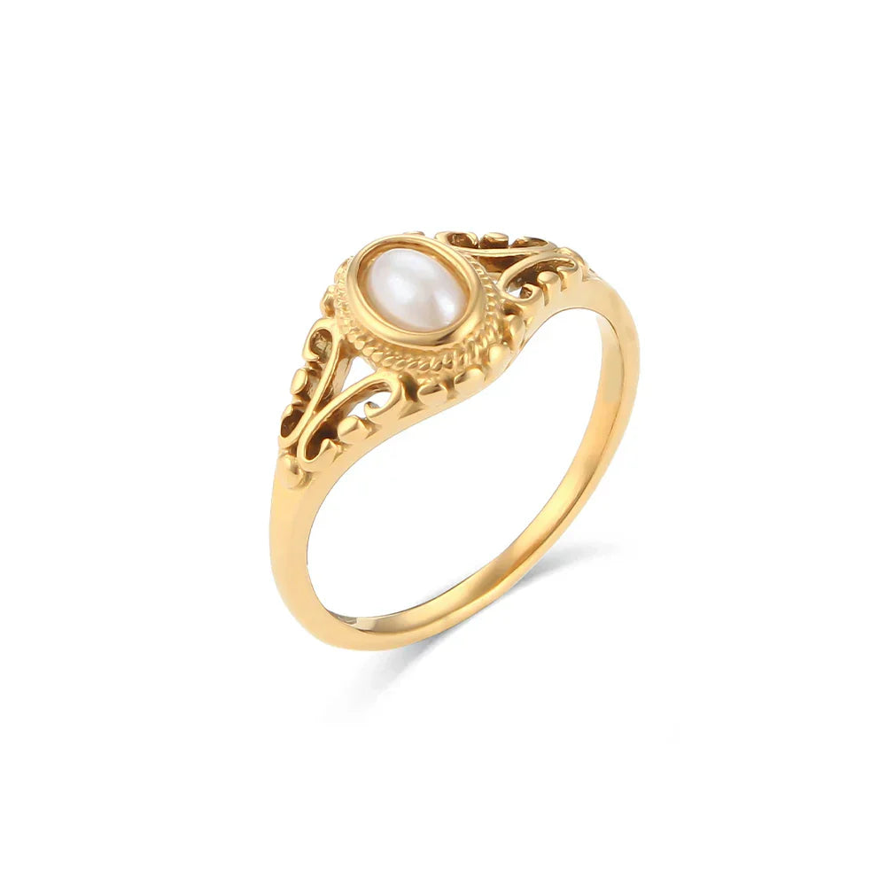 Elegant White Gold Solitaire Diamond Ring