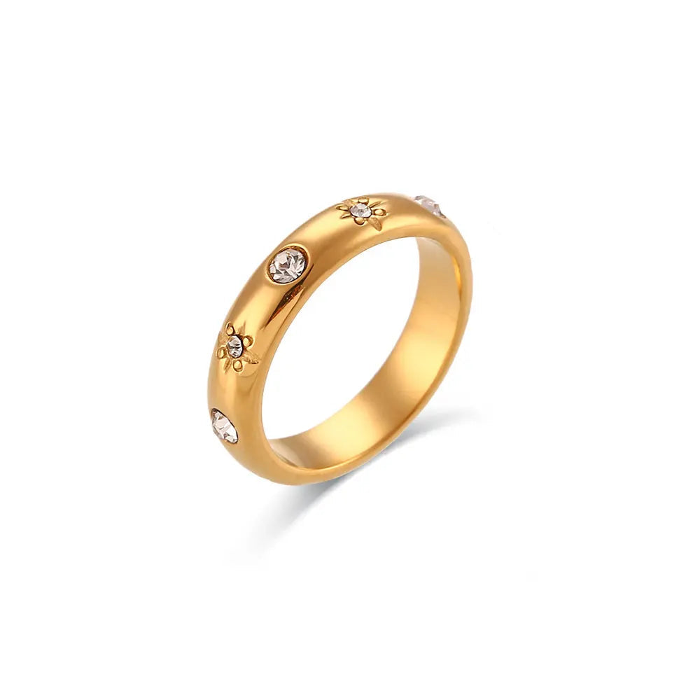 Glamorous Diamond Gold Engagement Ring