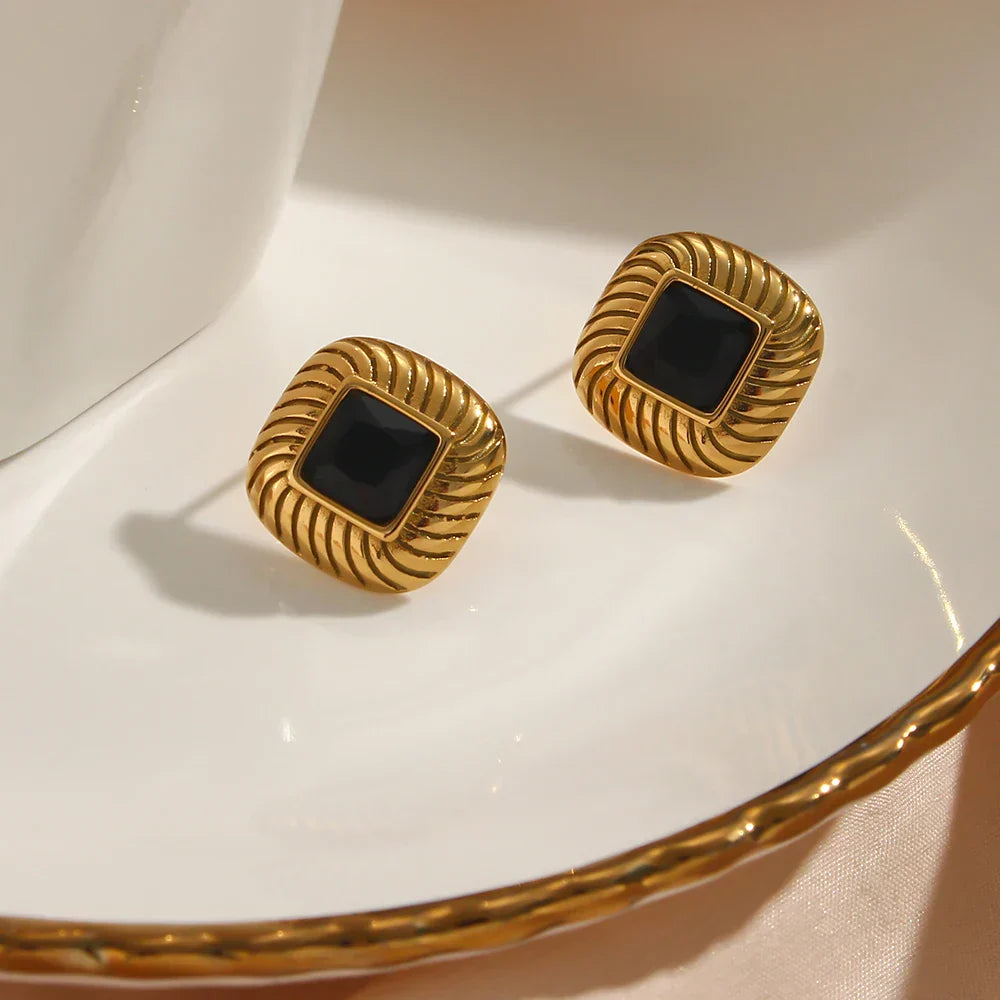 Luxury Swirl Pattern Diamond Earrings