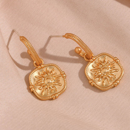 Dainty Yellow Gold Teardrop Earrings