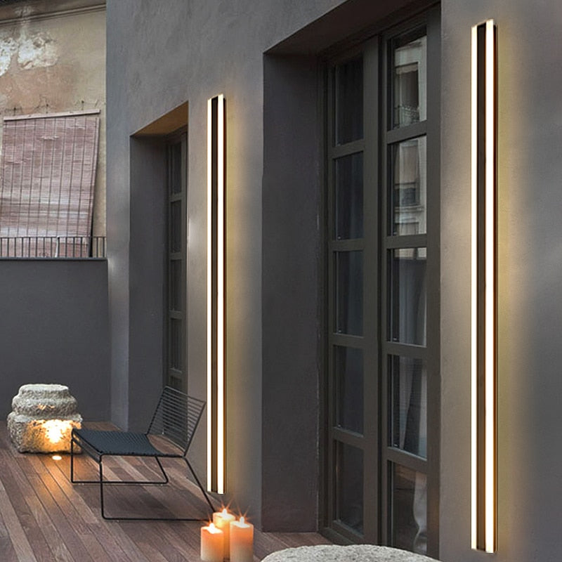 Slim Modern LED Wall Light Fixture - Luxicro