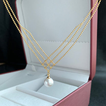 Fashionable White Pearl Pendant Necklace