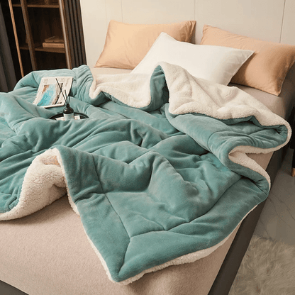 Cozy Plush Fleece Blanket for Winter Warmth