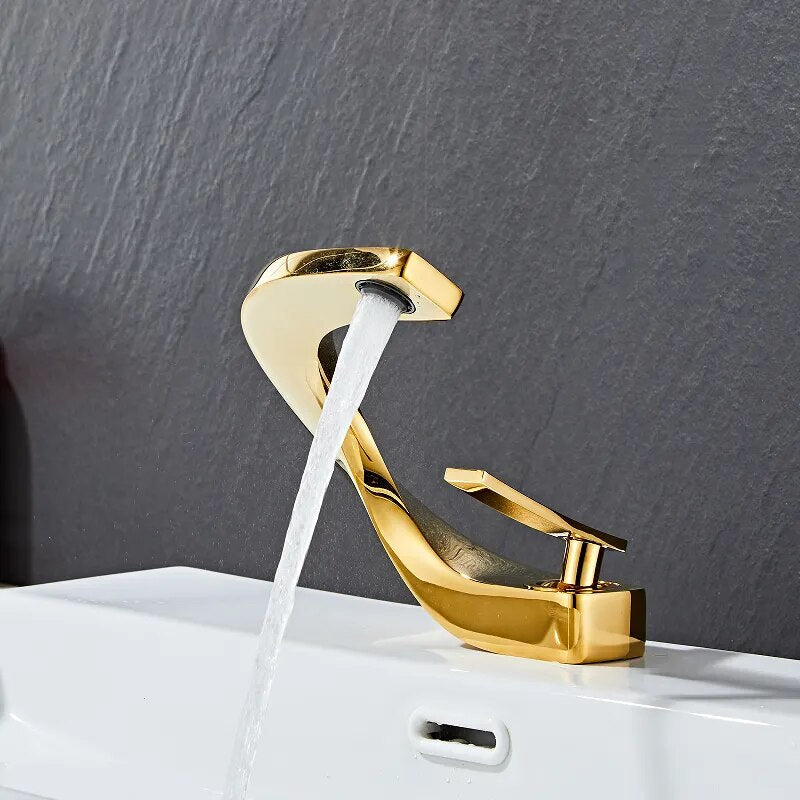 Contemporary Stylish Mounted Kitchen Faucet