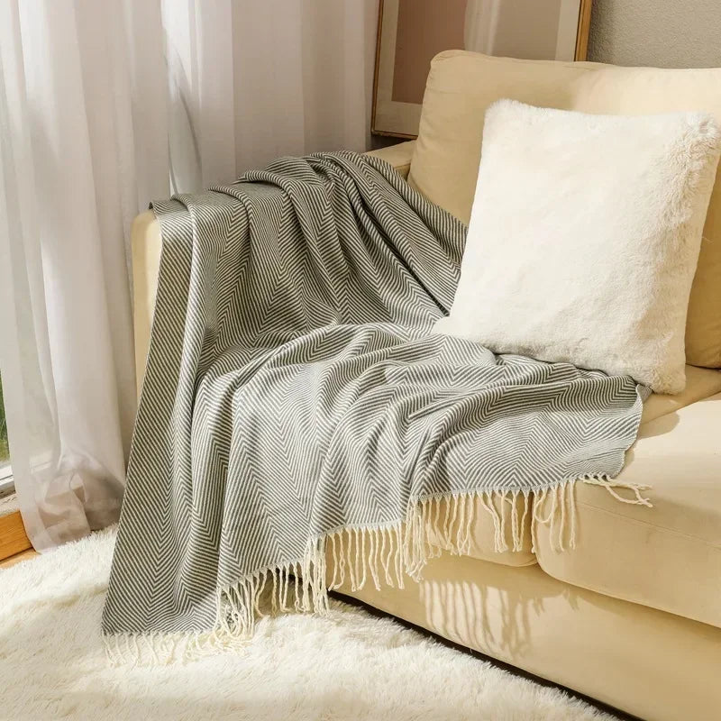 Cozy Gray Geometric Throw Blanket