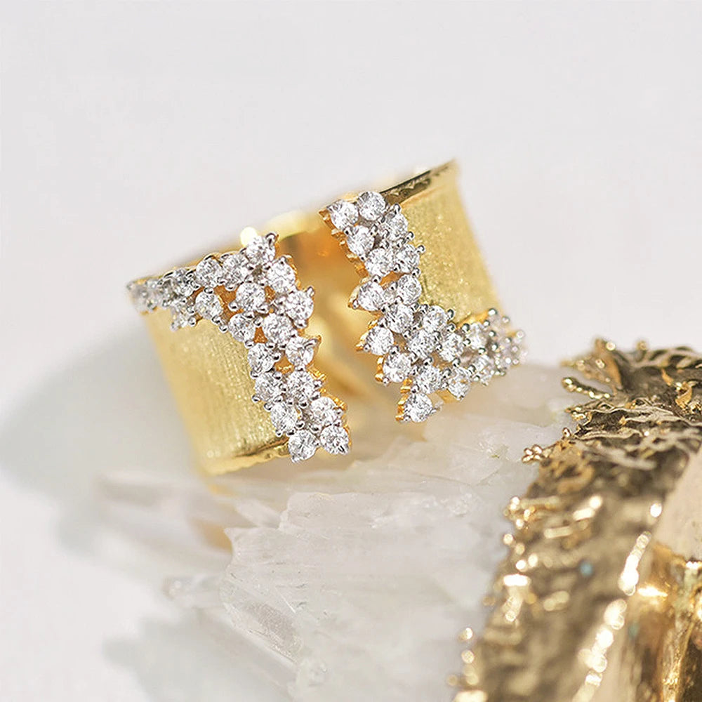 Elegant Sparkle Cocktail Ring - Luxicro