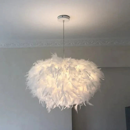 Elegant Amanda Table Lamp