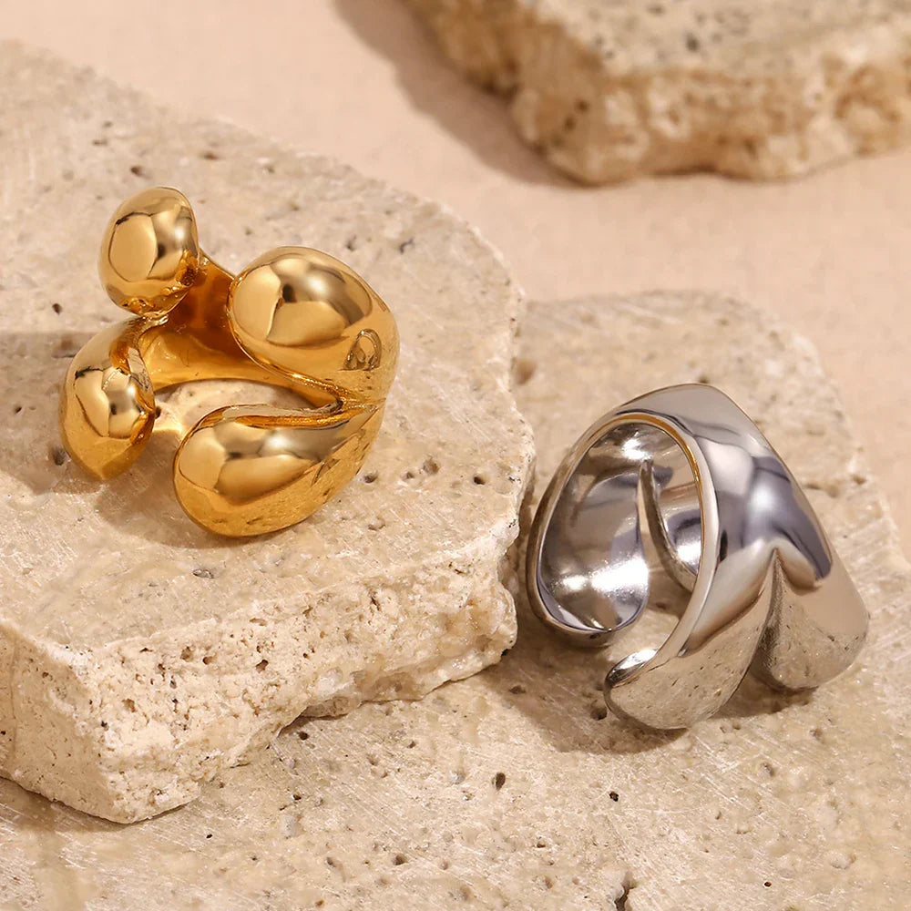 Elegant 4 Drop Gold Pendant Ring - Luxicro