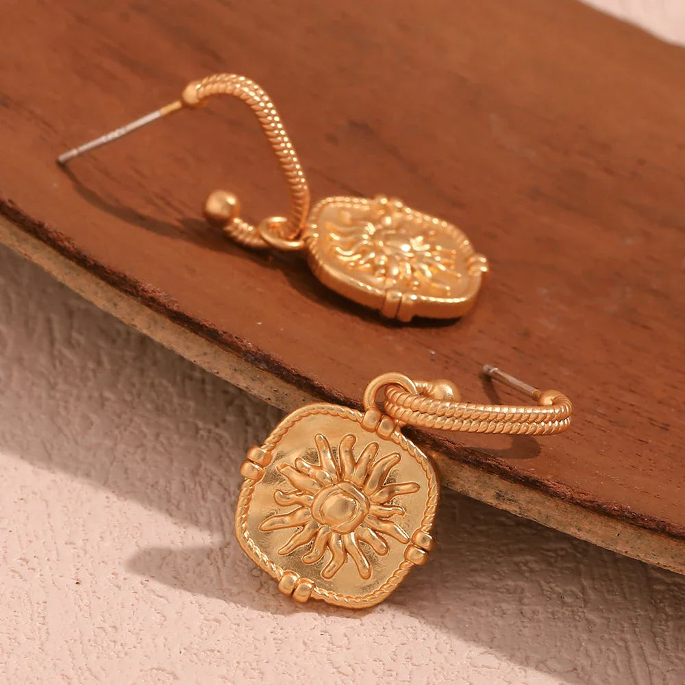 Dainty Yellow Gold Teardrop Earrings