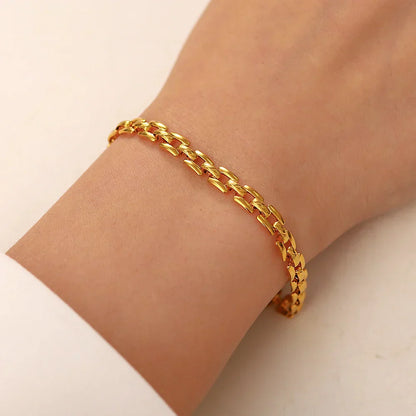 Delicate Thin 14k Gold Bar Bracelet - Luxicro