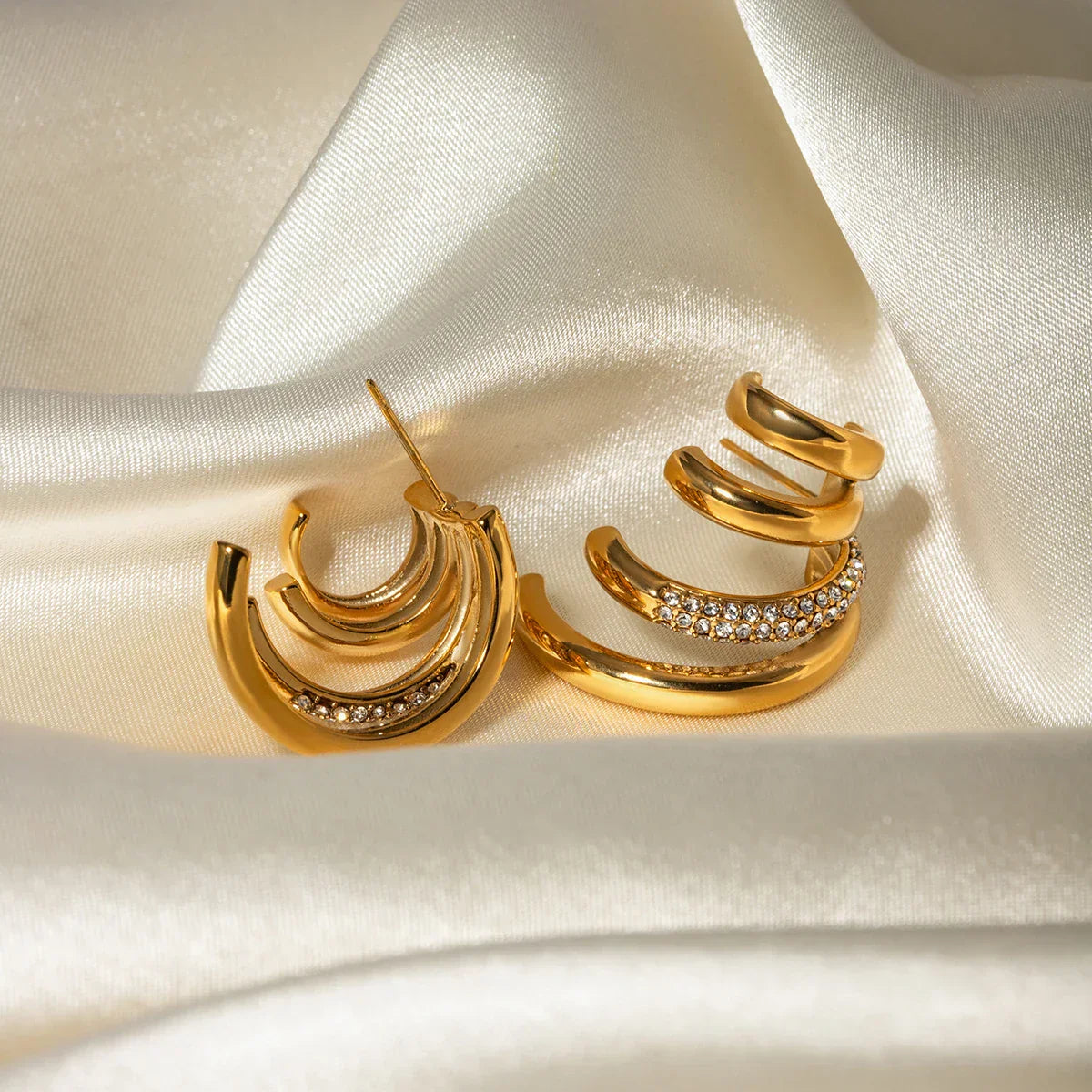 High End 18k Gold Close Fitting Stud Earrings