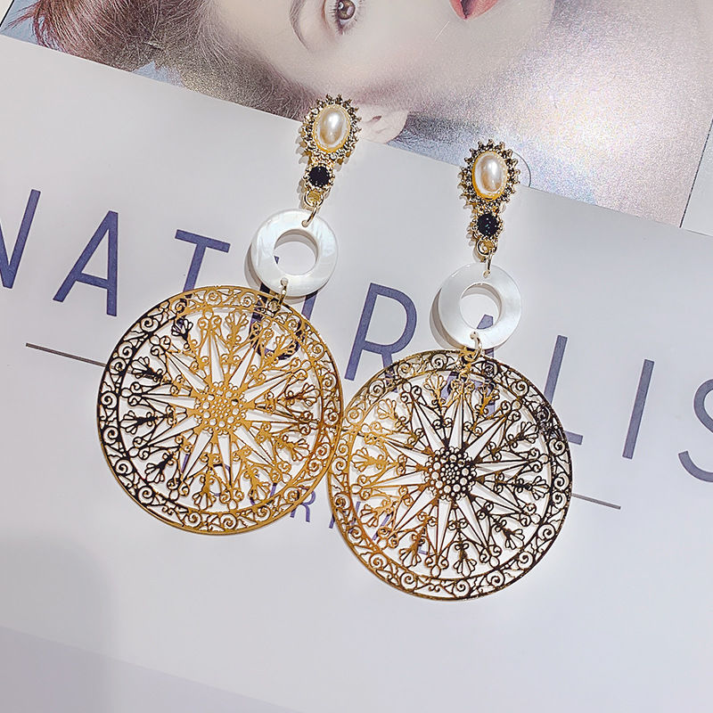 Lovely Flower Hanging Drop Earrings