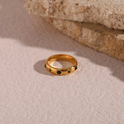 Glamorous Diamond Gold Engagement Ring